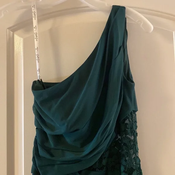 David’s Bridal Bridemaid dress - Picture 3 of 7